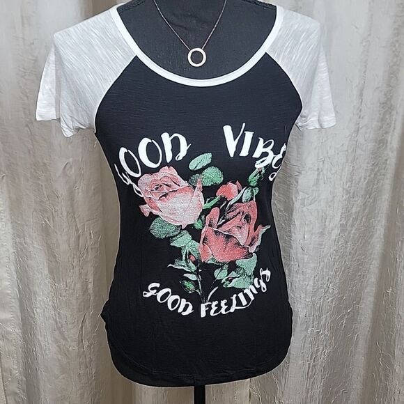 Good Vibes Black T-Shirt - Picture 10 of 12